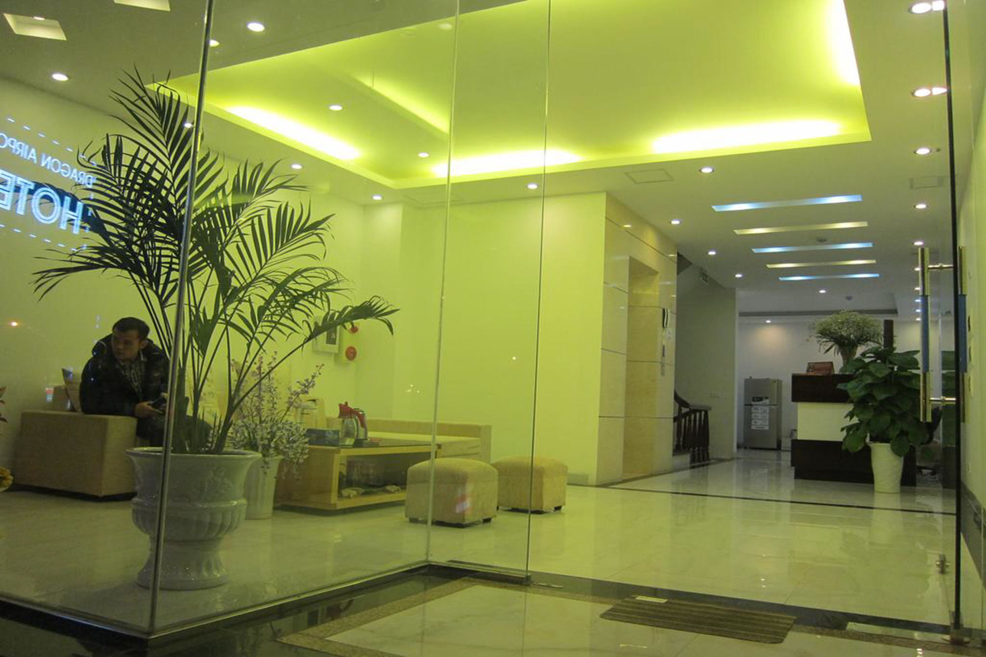 Hotel Dragon Airport Noi Bai