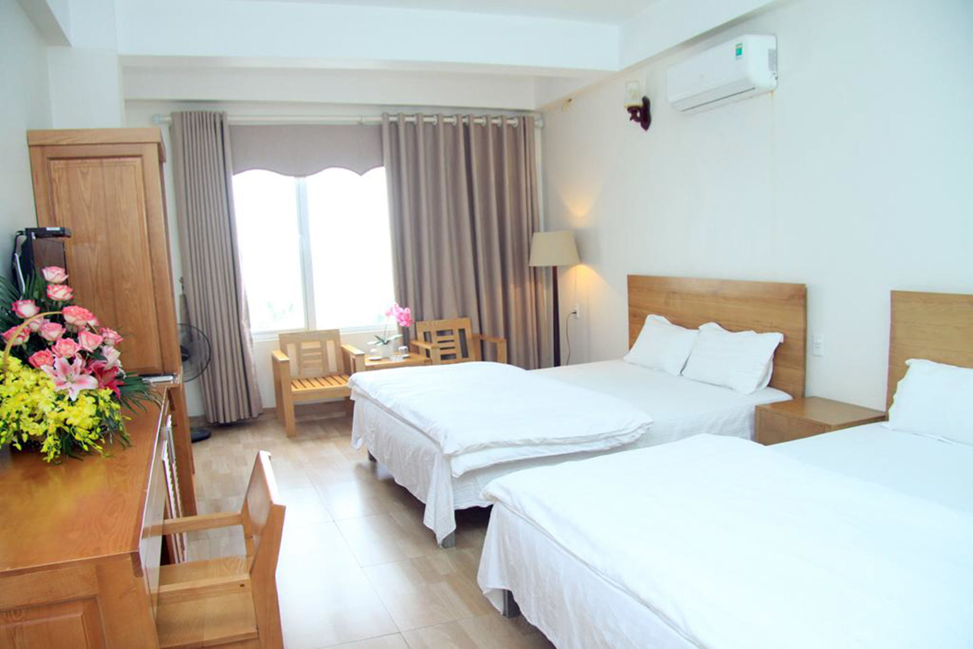 Khách sạn Dragon Airport 3*